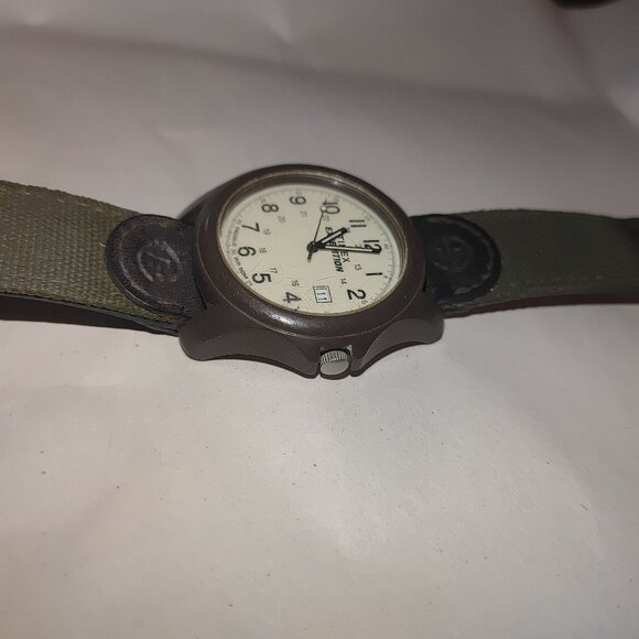 Timex Expedition Mens Watch Vintage Camper Brown Leather Green Fabric Strap 39mm - Picture 11 of 11